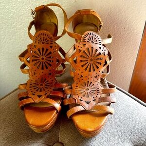 Size 8.5 Isola heels. New
